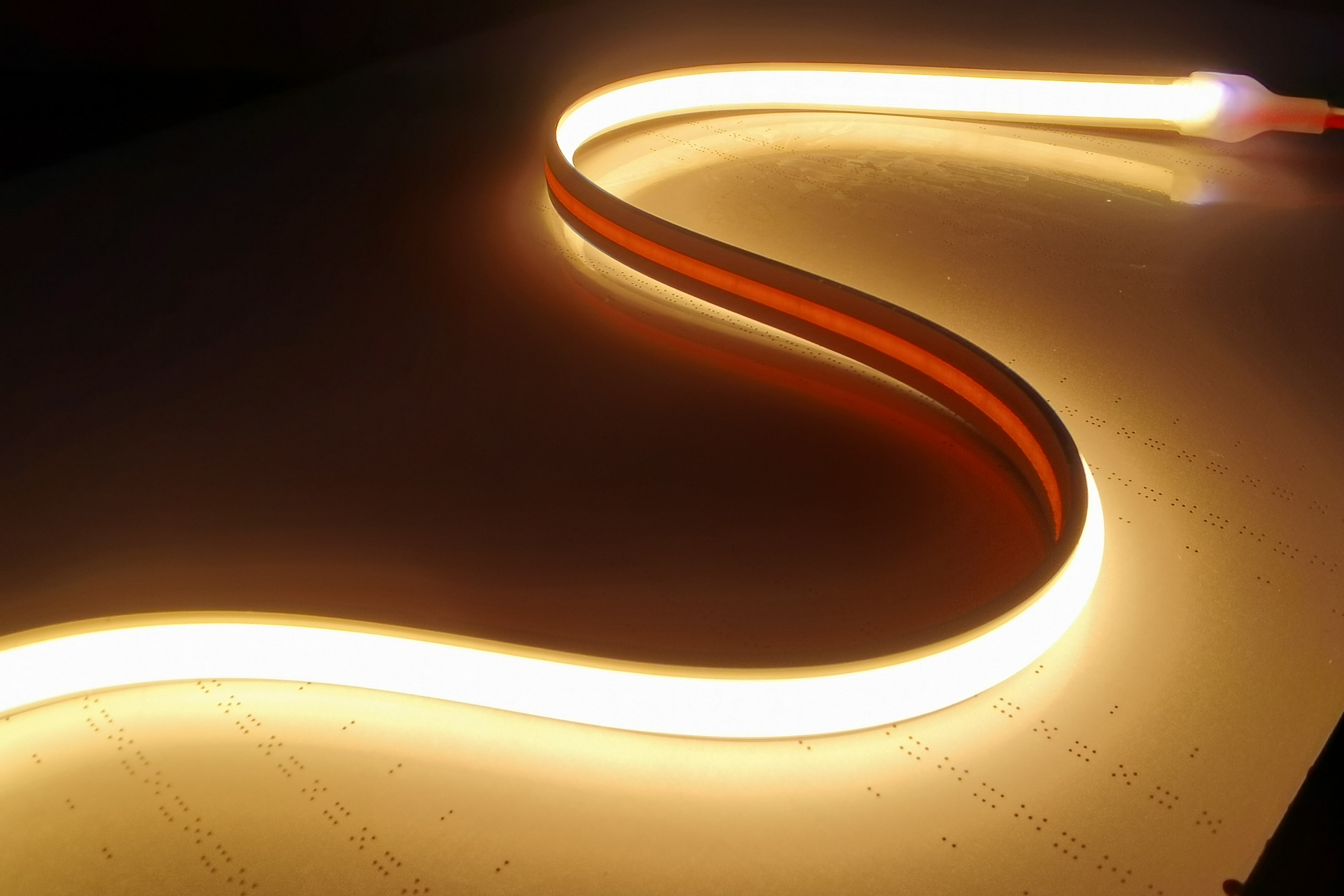 žádné světelné bodové COB LED páskové světlo